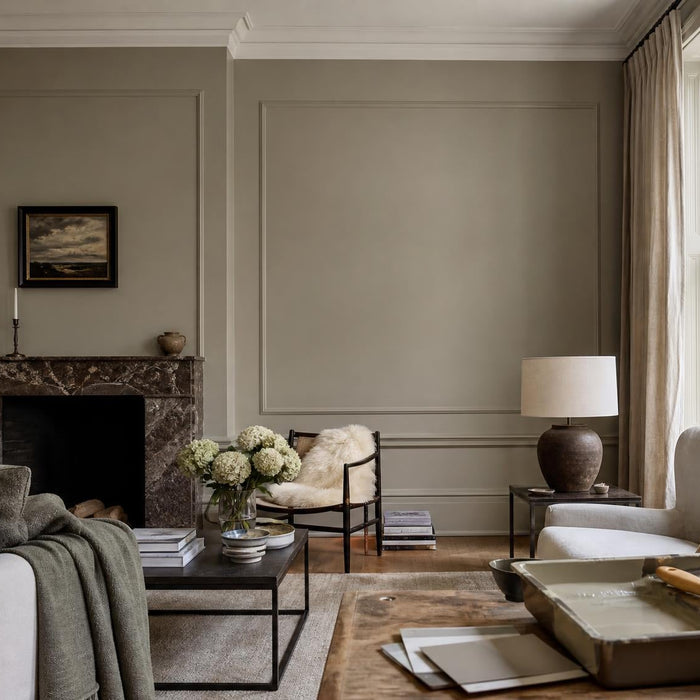 Interieur met geschilderde muren in een stijlvolle Farrow and Ball kleur