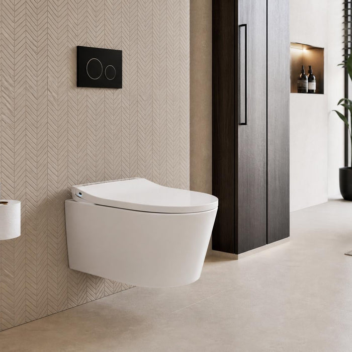 Moderne douchewc in een luxe badkamer met slimme hygiëne- en comfortfuncties