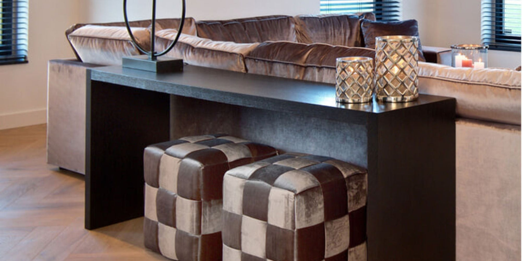 sidetable achter bank