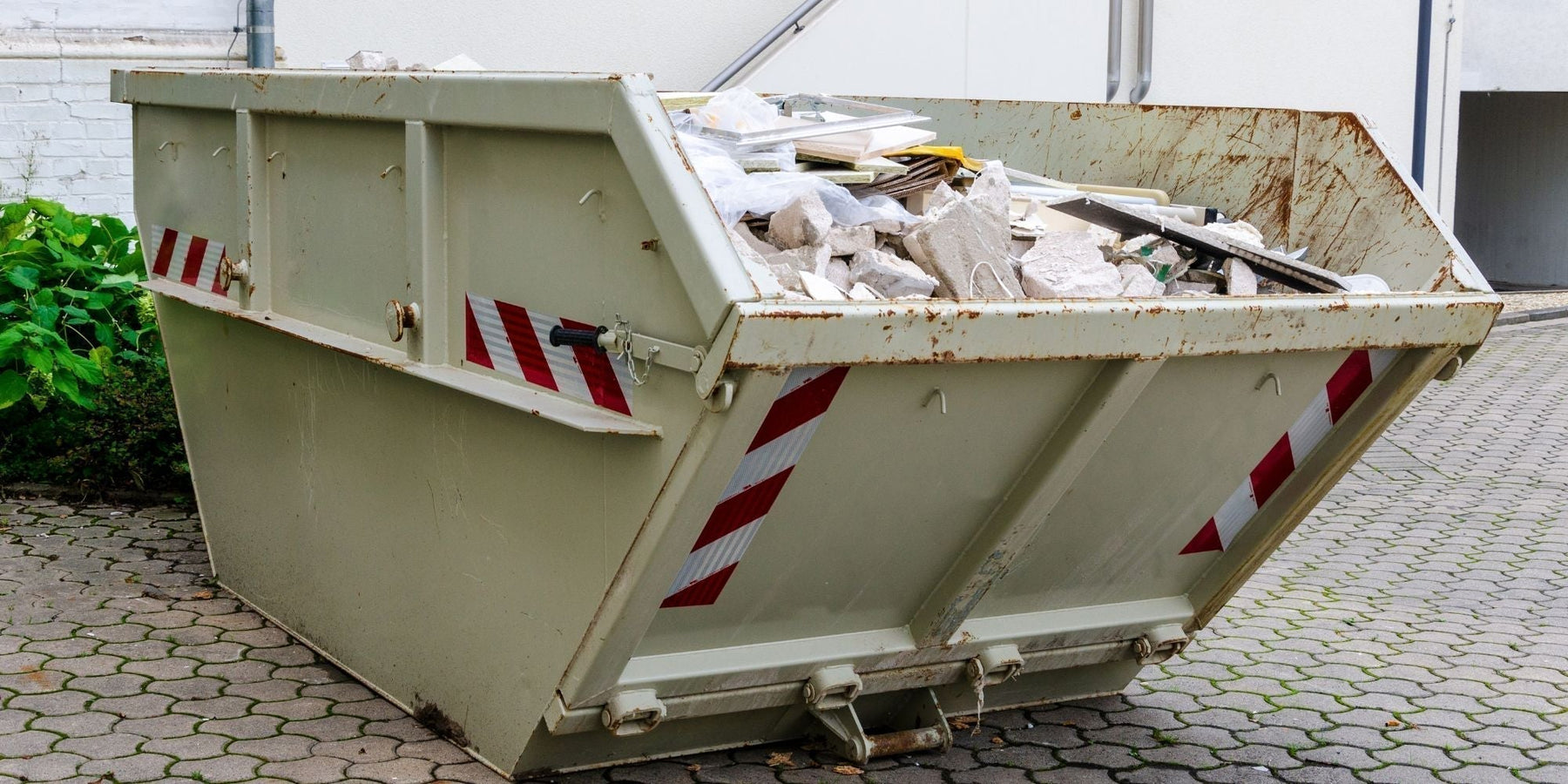 Wat is het Verschil Tussen Sloopafval, Grofvuil en Bouwafval?