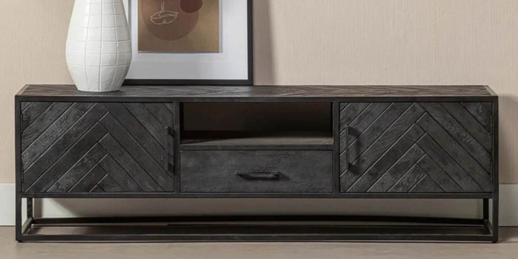 zwart houten meubels tips interieur