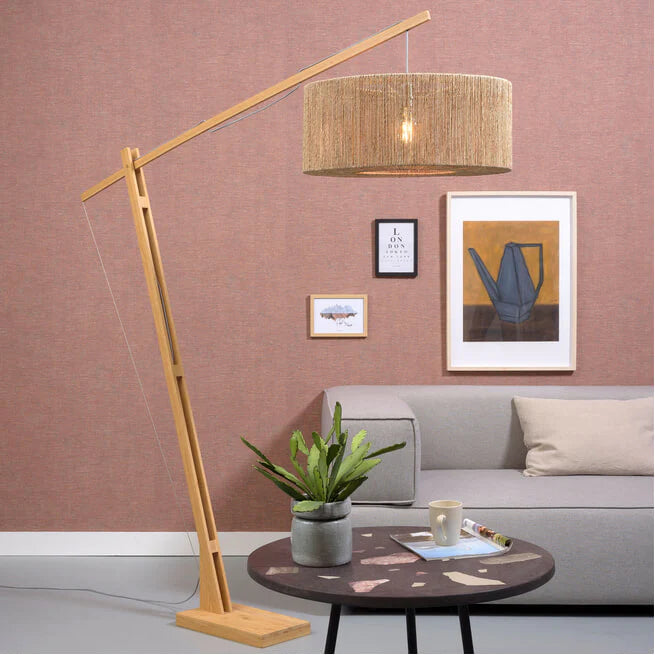 Houten vloerlamp