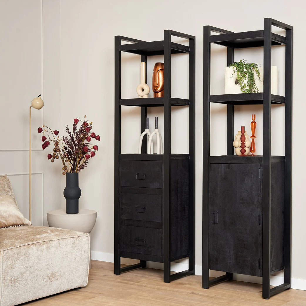 zwarte-boekenkasten-d-must-have-voor-elk-interieur
