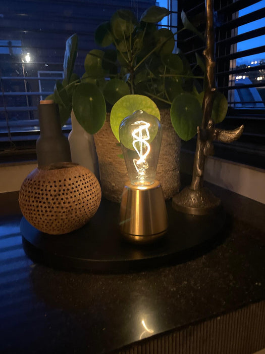 Humble One Draadloze Tafellamp Goud