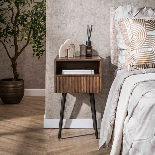 LifestyleFurn Nachtkastje Alania Met 1 lade en open vak, Acaciahout - Massief acacia bruin - ThatLyfeStyle