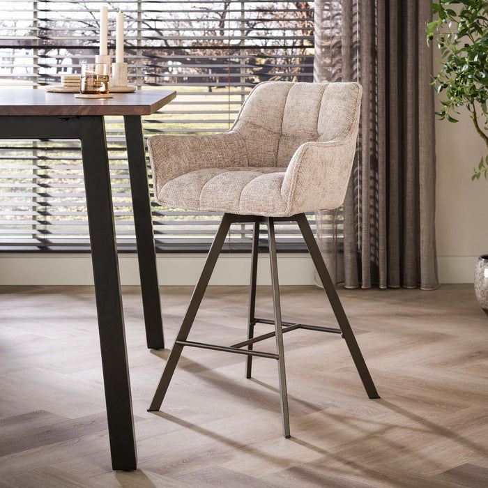LifestyleFurn Draaibare Barstoel Thandie Hoven stof - Zand/Bruin (zithoogte 69cm)