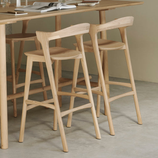 Ethnicraft Barstoel Bok Gevernist Eikenhout - Naturel (zithoogte 78cm)