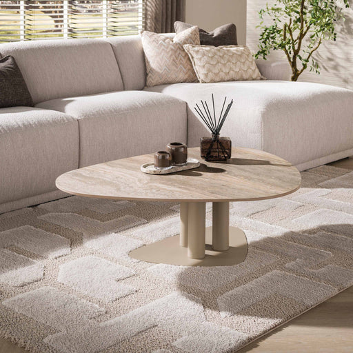 LifestyleFurn Driehoekige Salontafel Atif Keramiek in travertinlook, 115 x 90cm - Beige - Organisch