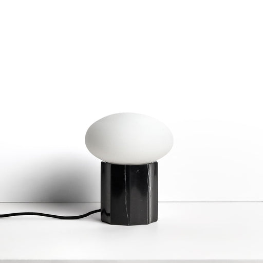 Kave Home Tafellamp Idela Glas en marmer, Ø15cm - Zwart - ThatLyfeStyle