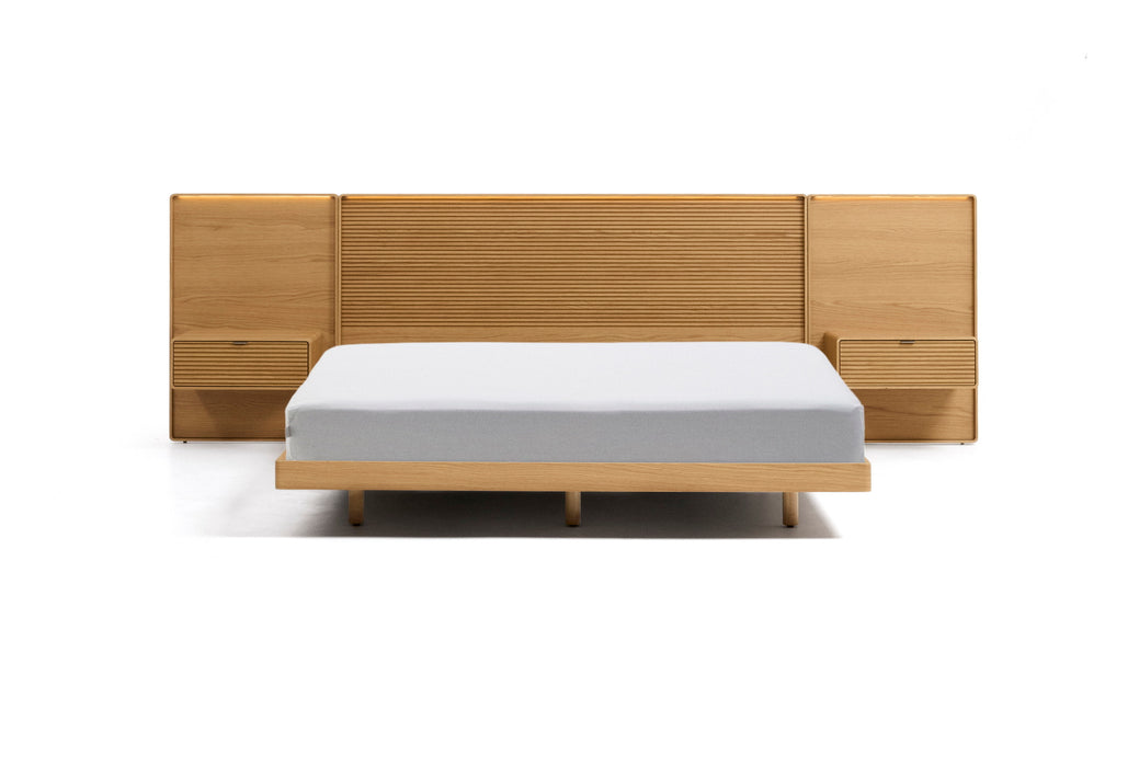 Kave Home Bed Norlen Incl. hoofdbord met LED-verlichting en 2 nachtkastjes, Eiken, 160 x 200cm - Bruin