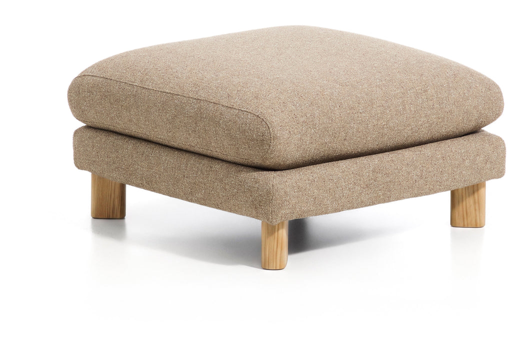 Kave Home Poef Vera Structuurstof en naturel hout, 80 x 80cm - Lichtbruin