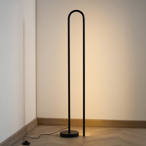 Kave Home Vloerlamp Bow - Zwart