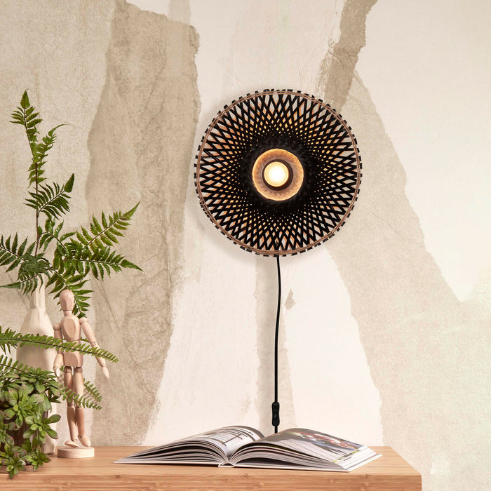GOOD&MOJO Wandlamp Kalimantan Bamboe, 30cm - Zwart/Naturel