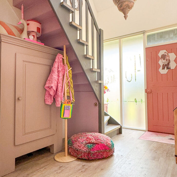 QUVIO Staande kapstok hout – 175 cm hoog – 8 ophanghaken – Lichtbruin - ThatLyfeStyle