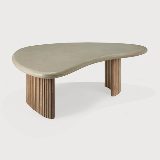 Ethnicraft Organische Outdoor Salontafel Boomerang Beton en teakhout, 90 x 61cm - Grijs - ThatLyfeStyle