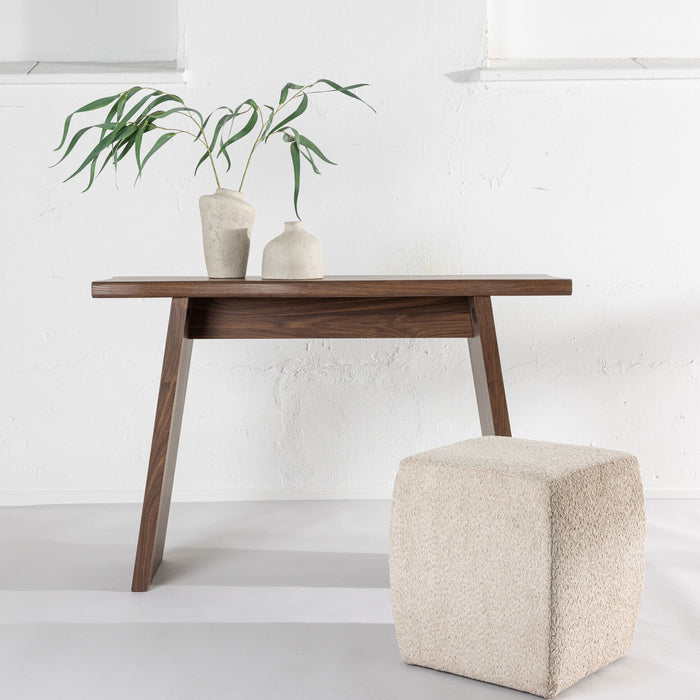 Nohr Organische Sidetable Darrnell Walnoot, 120 x 40cm - ThatLyfeStyle